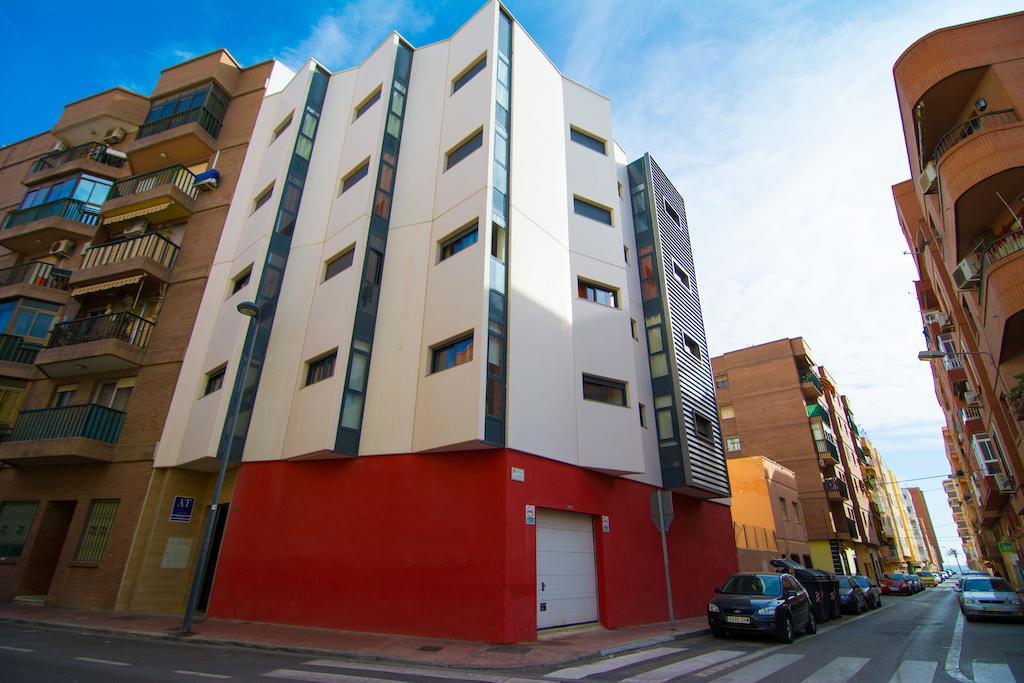 Apartamentos 16:9 Playa Suites Almería Exterior foto